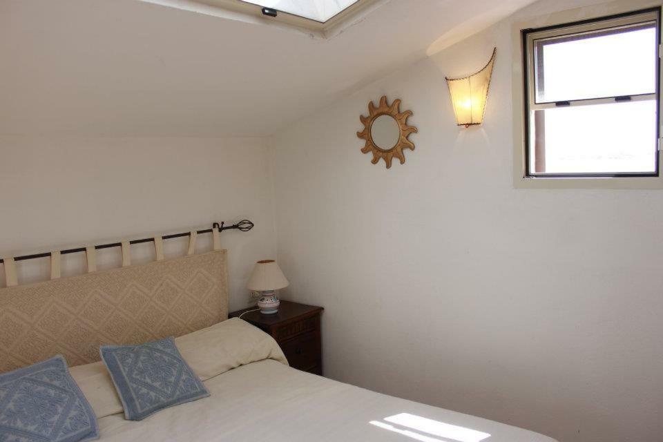 Casa Mughetto R5055 Seafront, Private Sea Access, Swimming Pool Villa La Maddalena  Kültér fotó